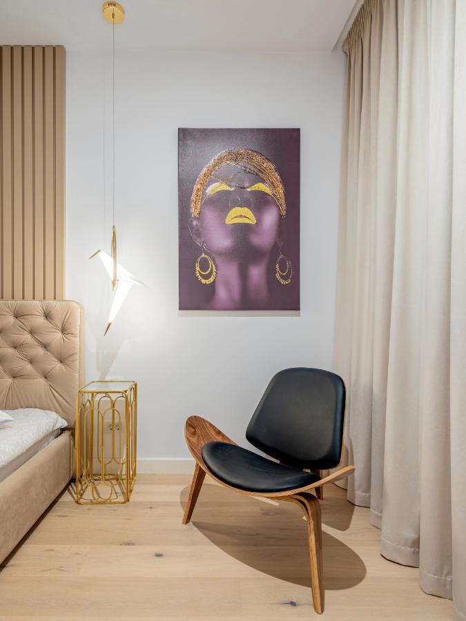 Vida Herastrau, Luxury 2